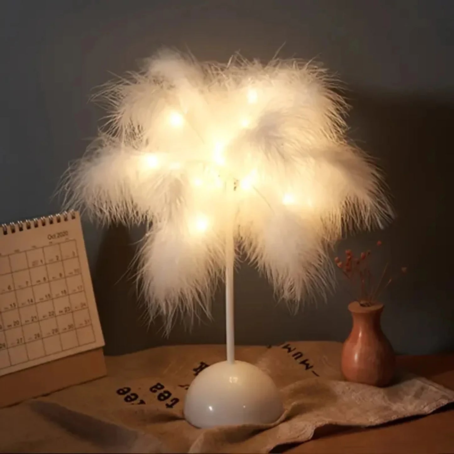 LED Table Lamp Bedroom Decorative Light Romantic Birthday Light Feather Lamps Dining Table Night Lights (Without Battery)