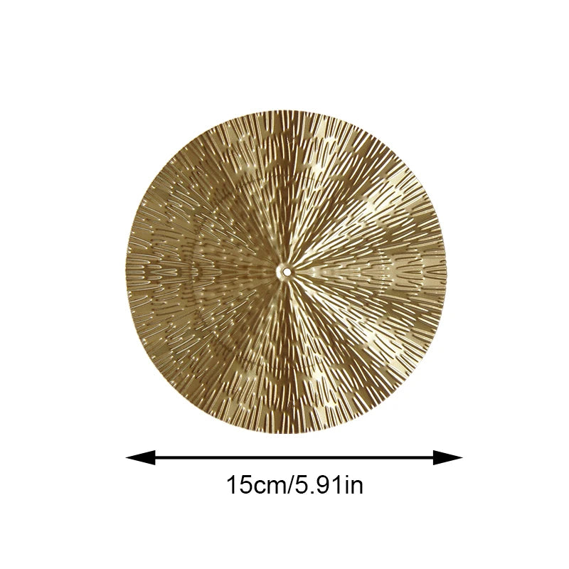 قطعة واحدة من ديكور الحائط الدائري الفاخر من Nordic Light مصنوع من الحديد الذهبي غير المنتظم على شكل قرص معدني معلق على الحائط بتصميم عتيق