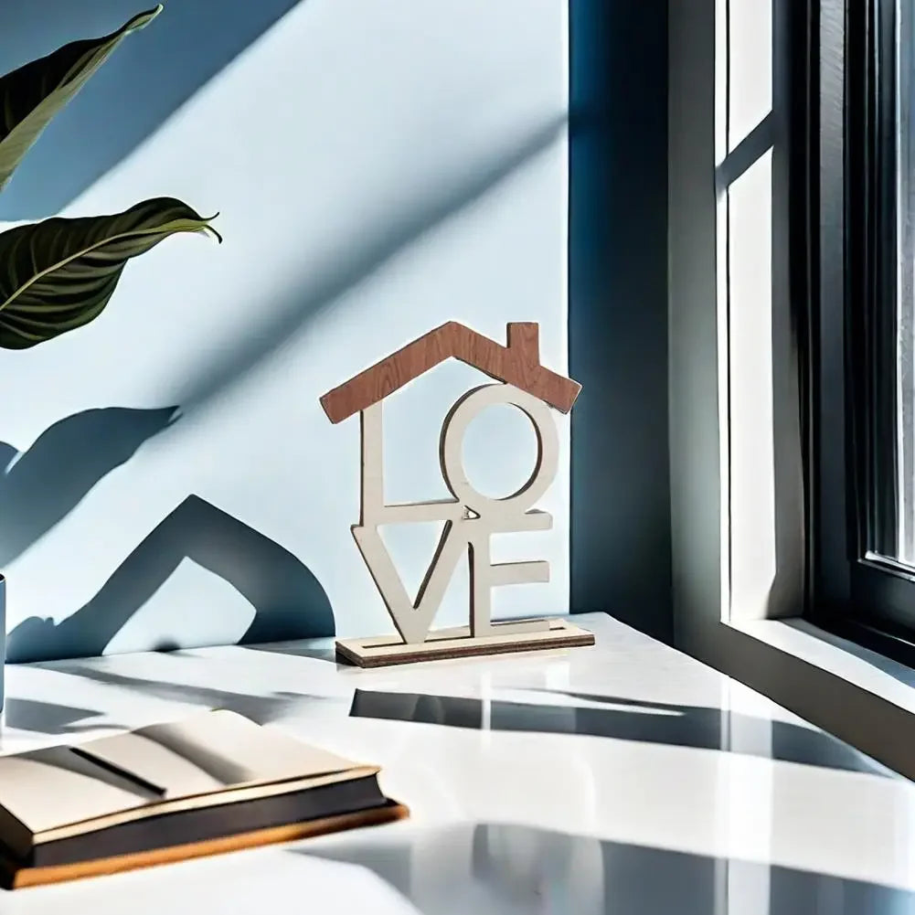 LOVE HOME ديكور سطح المكتب مع قاعدة خشبية قطعة مركزية لطاولة المكتب المنزلي مجوفة بحروف إنجليزية زينة هدية عيد الميلاد على شكل صبار